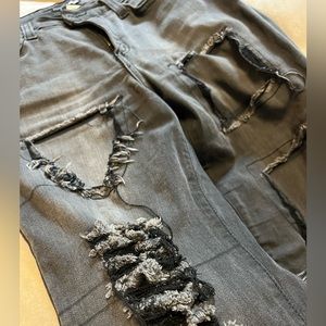 Fashion nova ripped skinny jeans